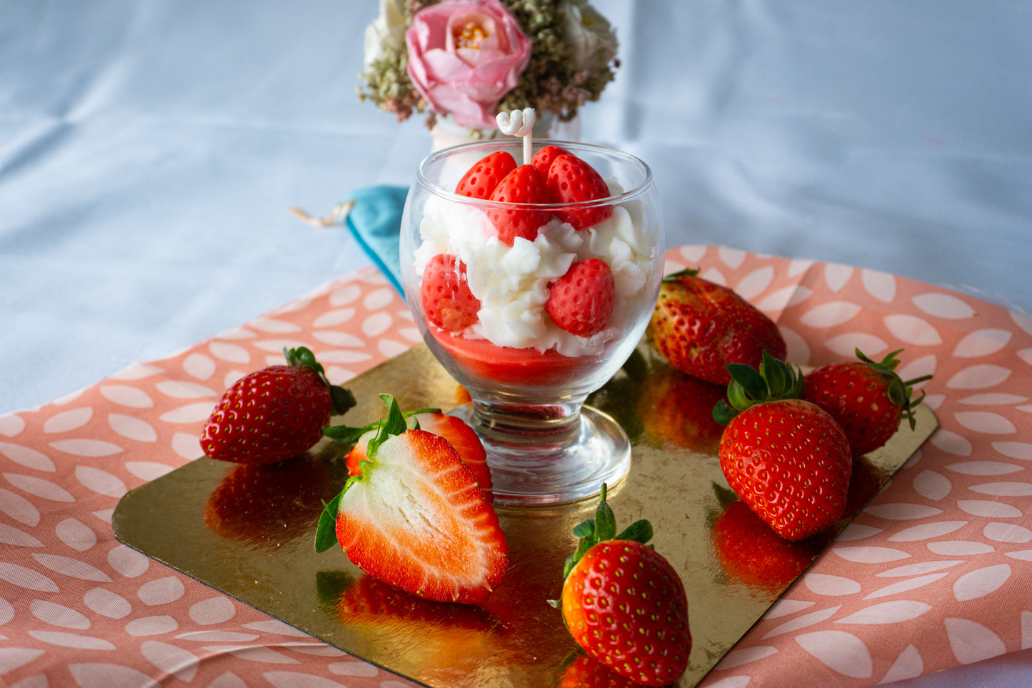 Photo 2 de la bougie artisanale parfumée smoothie de fraise 