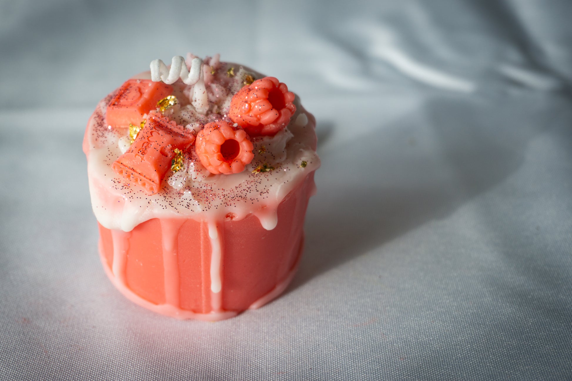 Maped Joustra - Mallette Bougies Gourmandes Loisirs Créatifs pour Enfants  dès 8 ans - Activité Manuelle Fabrique des Bougies de Cire Desserts  Cupcake